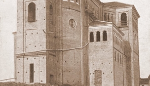 La chiesa Sant'Andrea in una vecchia cartolina. Notare che il campanile non era 